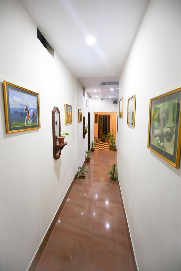 Hotel Cecil Колката Екстер'єр фото